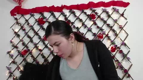 Snapshot of natalia_walker chatting on 04-17-26, 05:38 Natalia Walker online show from 04-17-26, 05:38
