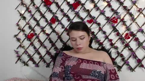 Snapshot of natalia_walker chatting on 04-25-26, 04:59 Natalia Walker online show from 04-25-26, 04:59