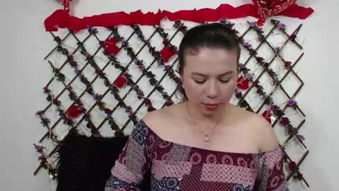 Snapshot of natalia_walker chatting on 06-01-26, 05:03 Natalia Walker online show from 06-01-26, 05:03