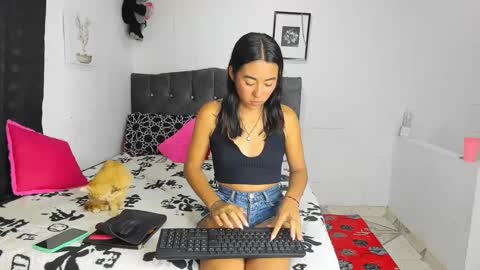 Snapshot of nataliaa05 chatting on 01-28-25, 06:38 Nati online show from 01-28-25, 06:38