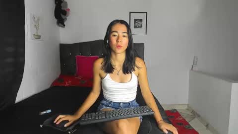 Snapshot of nataliaa05 chatting on 02-03-25, 10:32 Nati online show from 02-03-25, 10:32