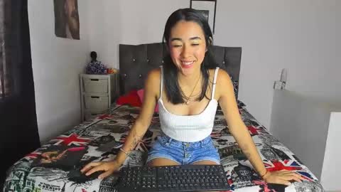 Snapshot of nataliaa05 chatting on 02-18-25, 04:37 Nati online show from 02-18-25, 04:37