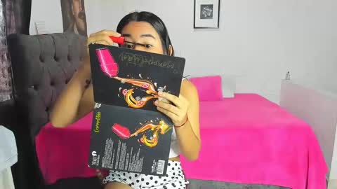 Snapshot of nataliaa05 chatting on 03-09-25, 04:11 Nati online show from 03-09-25, 04:11