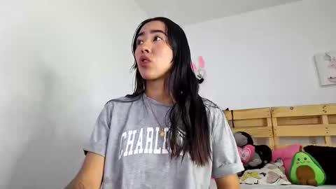 Snapshot of nataliaa05 chatting on 10-09-25, 09:35 Nati online show from 10-09-25, 09:35