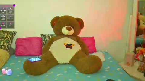 Snapshot of nataliamom chatting on 06-16-26, 09:50 Natalia online show from 06-16-26, 09:50