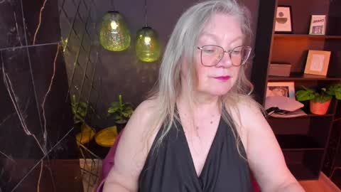 Snapshot of natalicloud chatting on 06-04-26, 01:39 NataliCloud online show from 06-04-26, 01:39