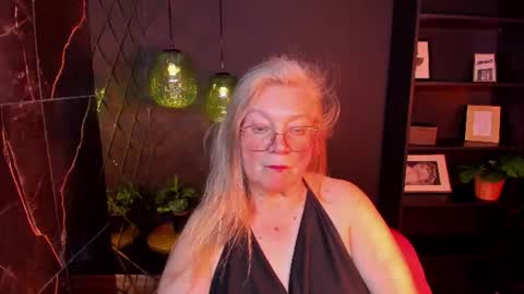 Snapshot of natalicloud chatting on 06-11-26, 01:20 NataliCloud online show from 06-11-26, 01:20