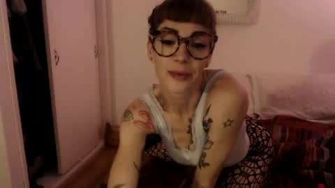 Snapshot of natalie6vmu chatting on 11-23-25, 08:03 Natalie Six online show from 11-23-25, 08:03