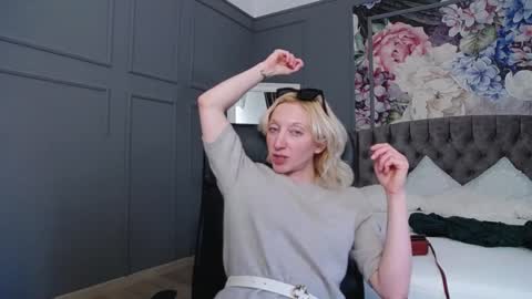 Natalie online show from 01-19-25, 01:01