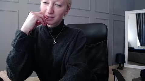 Natalie online show from 02-19-25, 11:28