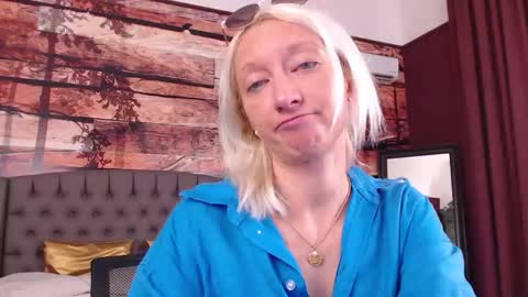 Natalie online show from 09-24-25, 09:23