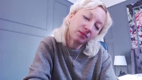 Natalie online show from 02-19-26, 07:37