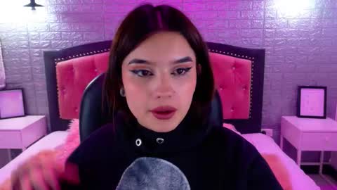 natalie  online show from 09-18-25, 03:08