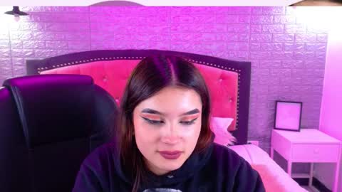 natalie  online show from 09-25-25, 02:59