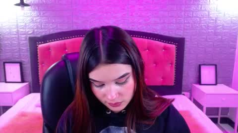 natalie  online show from 10-11-25, 03:17