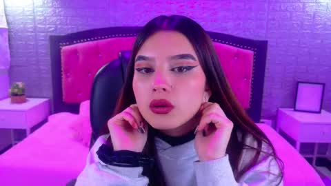 natalie  online show from 12-19-25, 03:57