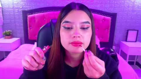 natalie  online show from 12-23-25, 03:15