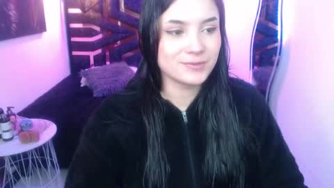 natalie  online show from 05-18-26, 07:52