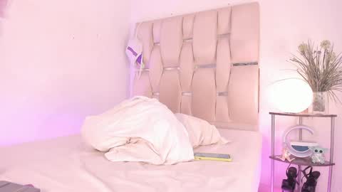  Natalie   online show from 12-18-24, 02:17