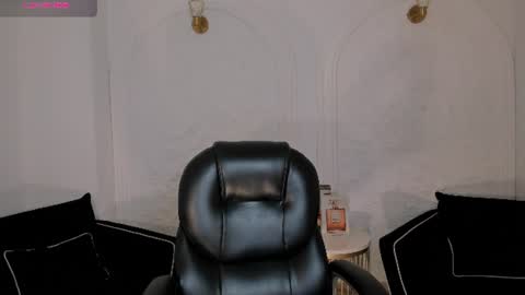 Snapshot of natalielewis_ chatting on 06-19-26, 11:58 Natalie Lewis online show from 06-19-26, 11:58