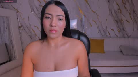 Snapshot of natalielewis_ chatting on 06-24-26, 11:53 Natalie Lewis online show from 06-24-26, 11:53