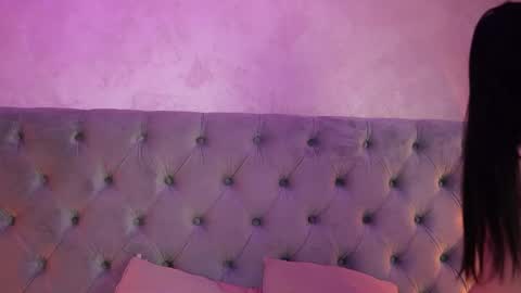 Snapshot of natalieshaw chatting on 11-08-25, 02:34 Natalie online show from 11-08-25, 02:34