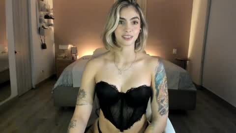 anatalybee online show from 05-19-26, 01:56