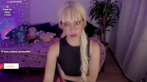 Snapshot of nataly_29 chatting on 11-23-25, 02:00 MissNatis online show from 11-23-25, 02:00