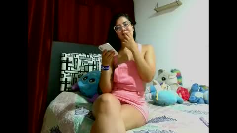 Snapshot of nataly_2908 chatting on 06-05-26, 05:36 nataly_2908 online show from 06-05-26, 05:36