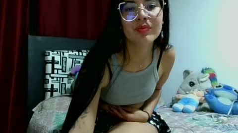 Snapshot of nataly_2908 chatting on 06-25-26, 04:01 nataly_2908 online show from 06-25-26, 04:01