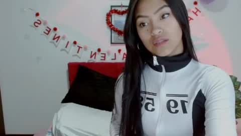 Nataly Escobar online show from 09-19-25, 12:28