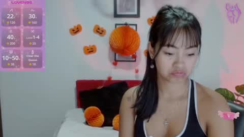 Nataly Escobar online show from 10-20-25, 12:38