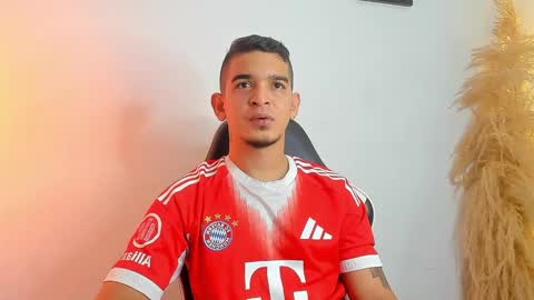 Snapshot of natan_77 chatting on 11-30-25, 01:20 natan_77 online show from 11-30-25, 01:20