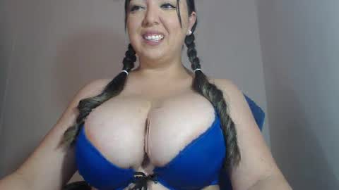 Snapshot of natasha9_ chatting on 09-22-25, 10:23 NATTY online show from 09-22-25, 10:23