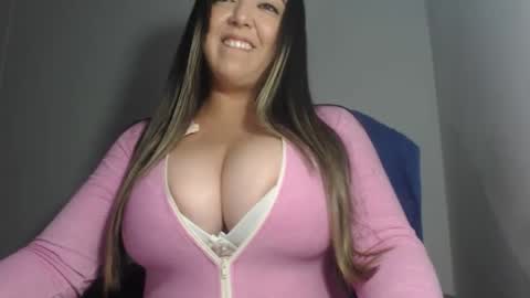 Snapshot of natasha9_ chatting on 10-25-25, 02:52 NATTY online show from 10-25-25, 02:52