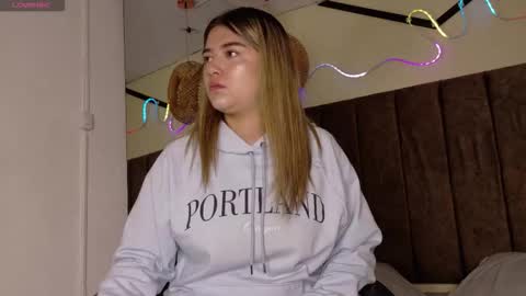 Natasha  online show from 01-07-26, 12:40