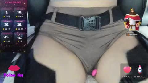 Snapshot of natasha__logan chatting on 10-31-25, 04:13 Natasha online show from 10-31-25, 04:13