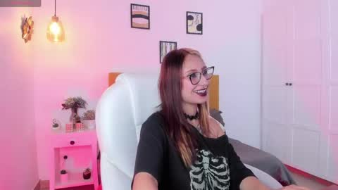 Natasha online show from 05-21-26, 01:07