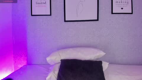 Snapshot of natasha_harpper chatting on 02-25-25, 03:27 Natasha online show from 02-25-25, 03:27