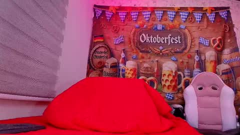 Snapshot of natasha_luna_ chatting on 09-20-25, 07:15 Natasha online show from 09-20-25, 07:15