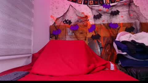 Snapshot of natasha_luna_ chatting on 10-18-25, 07:14 Natasha online show from 10-18-25, 07:14