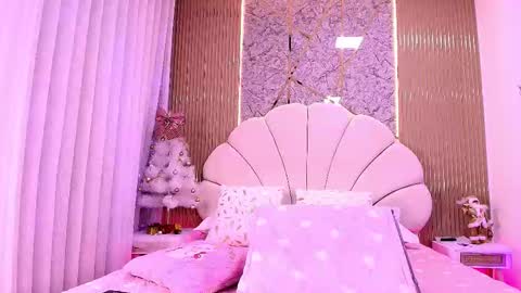 Snapshot of natasha_luna_ chatting on 11-28-25, 07:16 Natasha online show from 11-28-25, 07:16