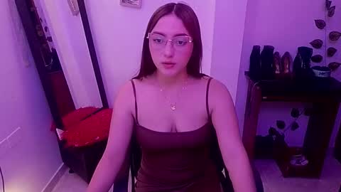natasha_romanof18 online show from 01-13-26, 12:49