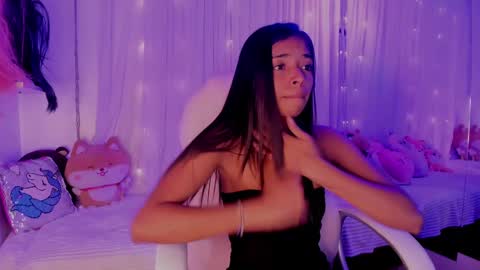 Snapshot of natasha_smith_ws chatting on 12-25-24, 04:22 Natasha online show from 12-25-24, 04:22