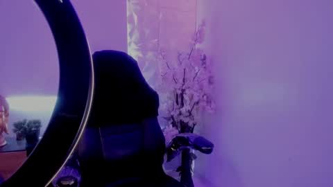 Snapshot of natasha_smith_ws chatting on 01-18-25, 07:04 Natasha online show from 01-18-25, 07:04