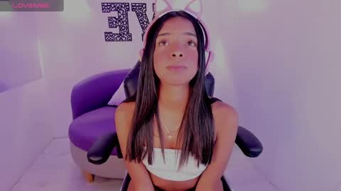 Snapshot of natasha_smith_ws chatting on 01-28-25, 03:35 Natasha online show from 01-28-25, 03:35