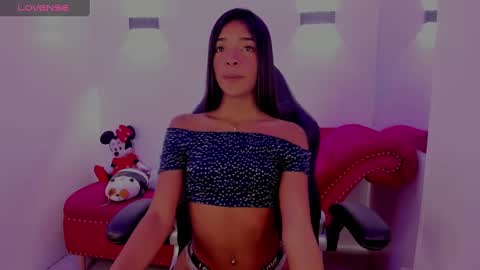 Snapshot of natasha_smith_ws chatting on 02-04-25, 01:48 Natasha online show from 02-04-25, 01:48