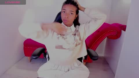 Snapshot of natasha_smith_ws chatting on 02-14-25, 04:52 Natasha online show from 02-14-25, 04:52