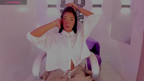 Snapshot of natasha_smith_ws chatting on 02-21-25, 08:05 Natasha online show from 02-21-25, 08:05