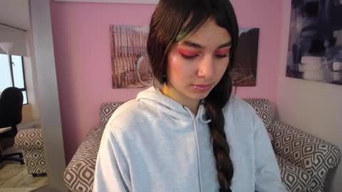 Snapshot of natasha_stern chatting on 02-02-26, 11:53 Natasha online show from 02-02-26, 11:53